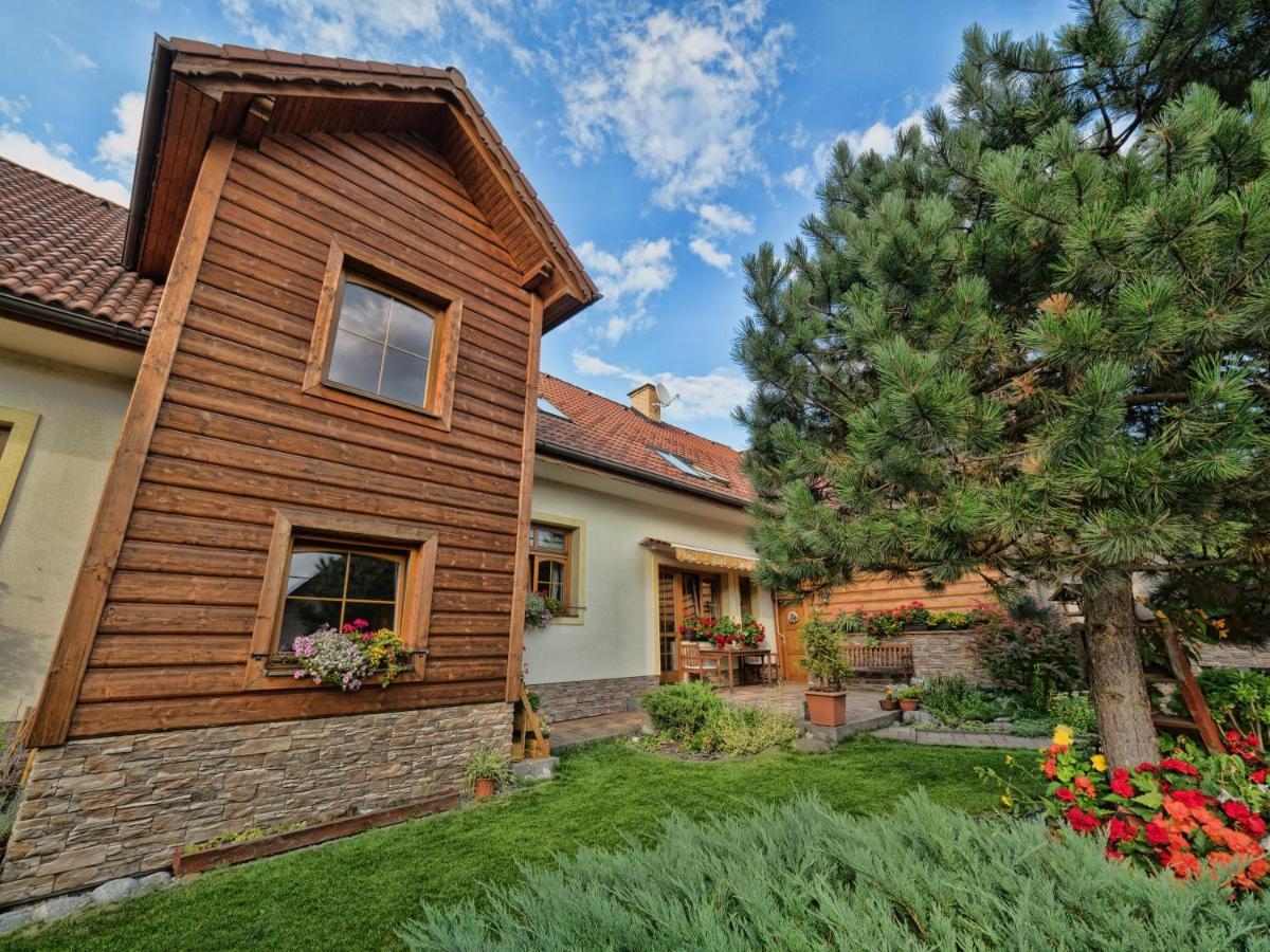 Penzion Sina Pavčina Lehota Exteriér fotografie